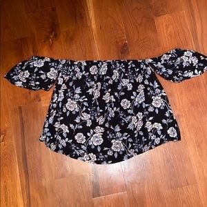 American Eagle off the shoulder blouse